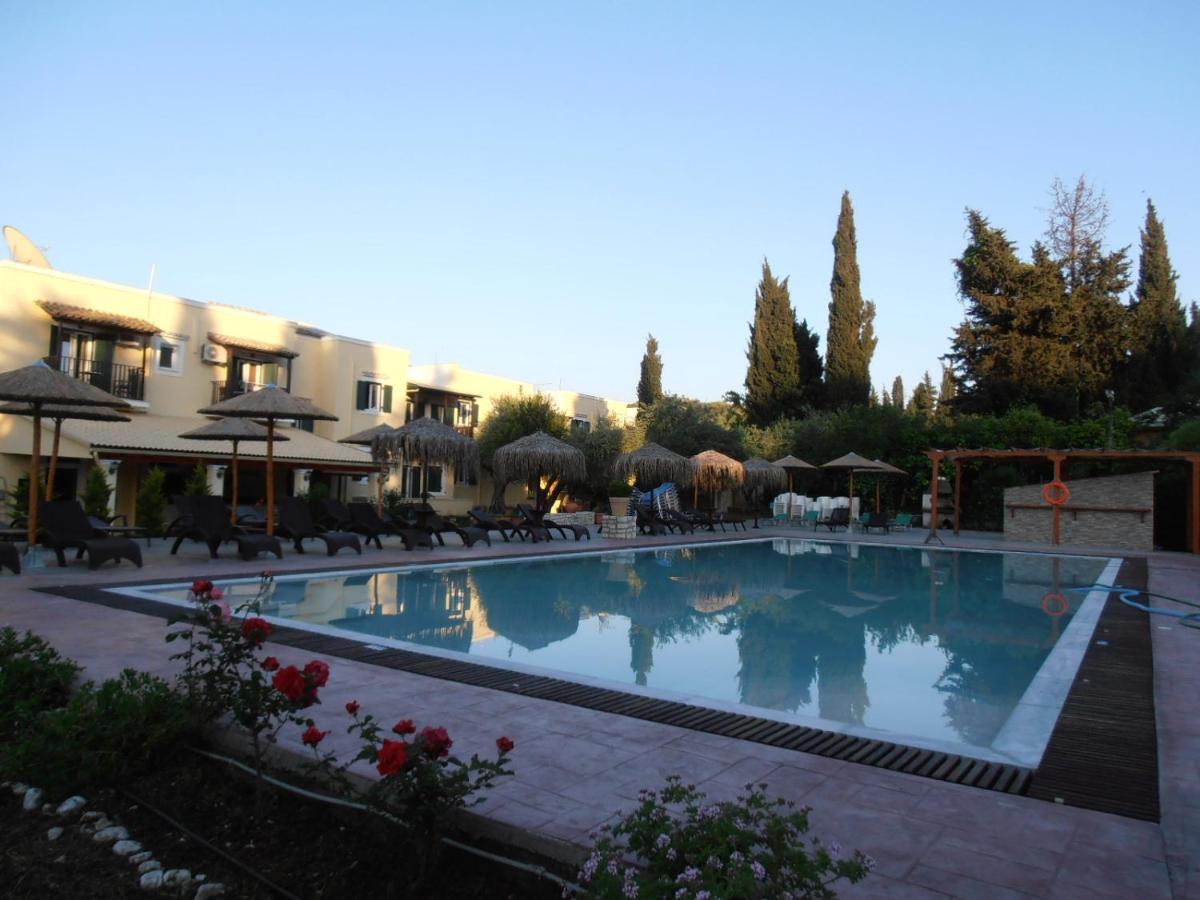 Отель Frosini Gardens Кассиопи Экстерьер фото