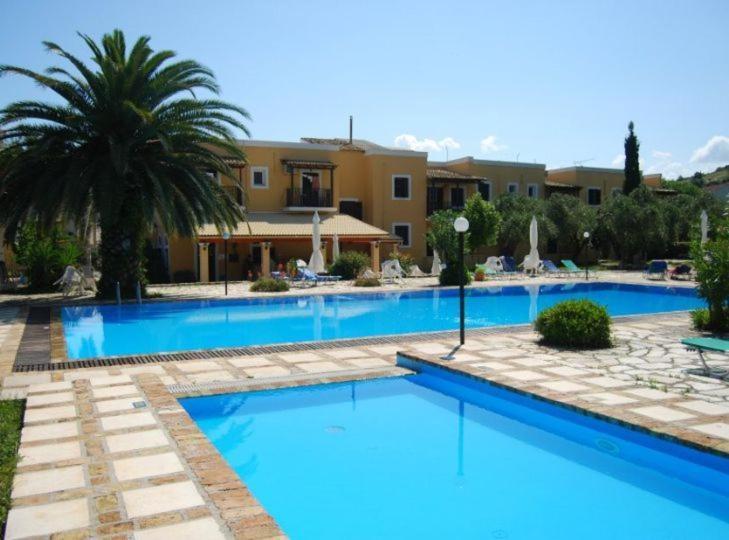 Отель Frosini Gardens Кассиопи Экстерьер фото